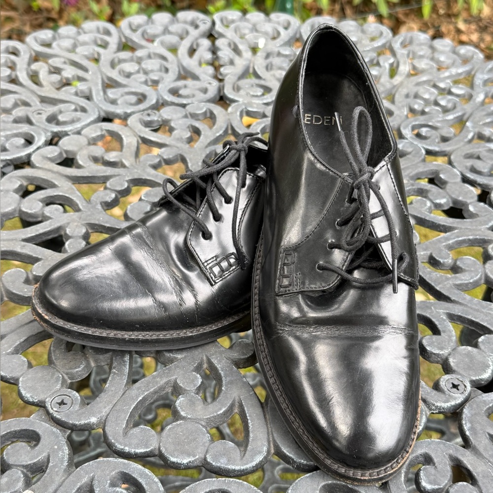 Eden at Urban Outfitter women's oxford lace-up shoes - size 37